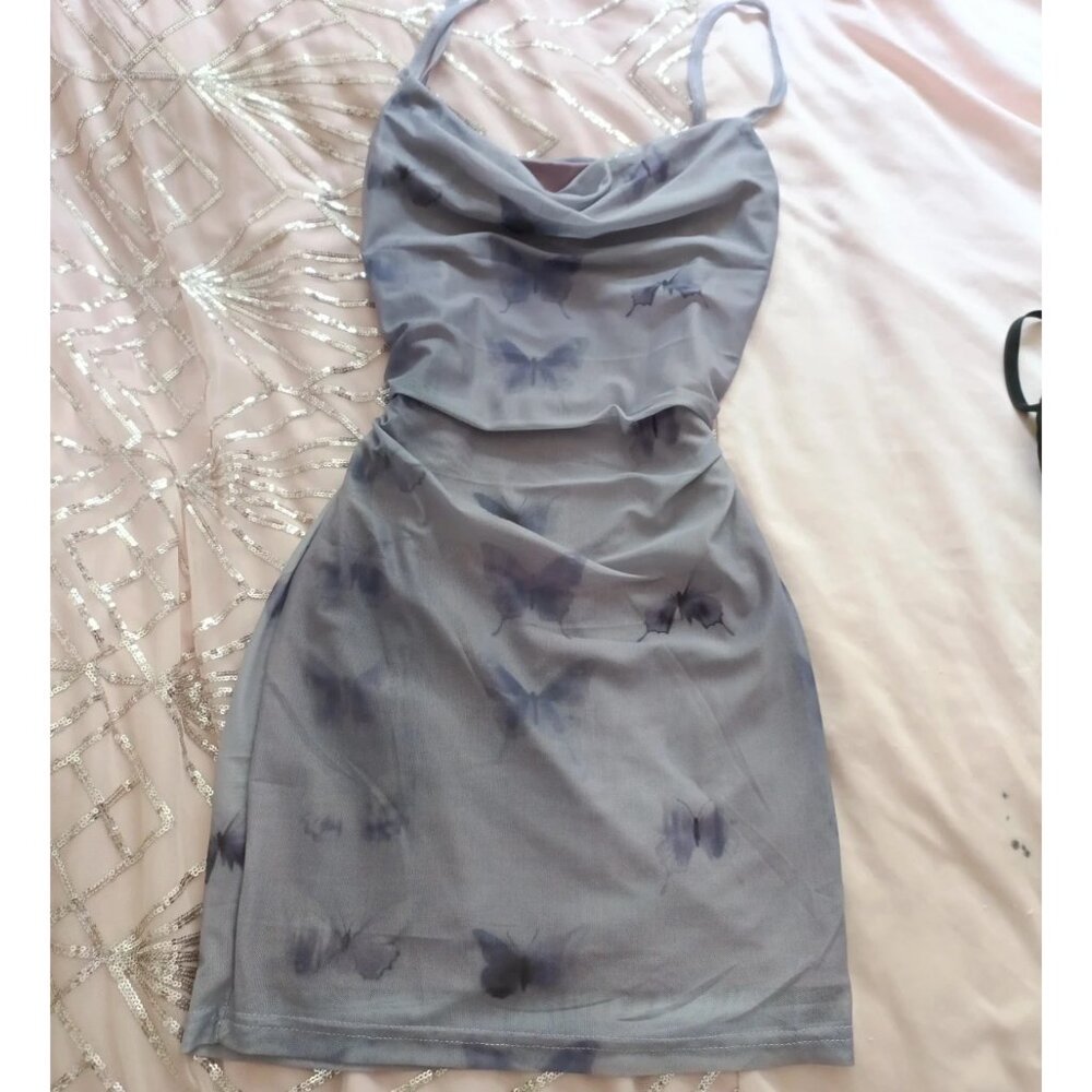 Fitted purple short dress